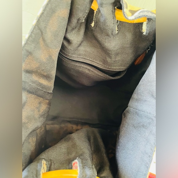 Handbag - Picture 3 of 4